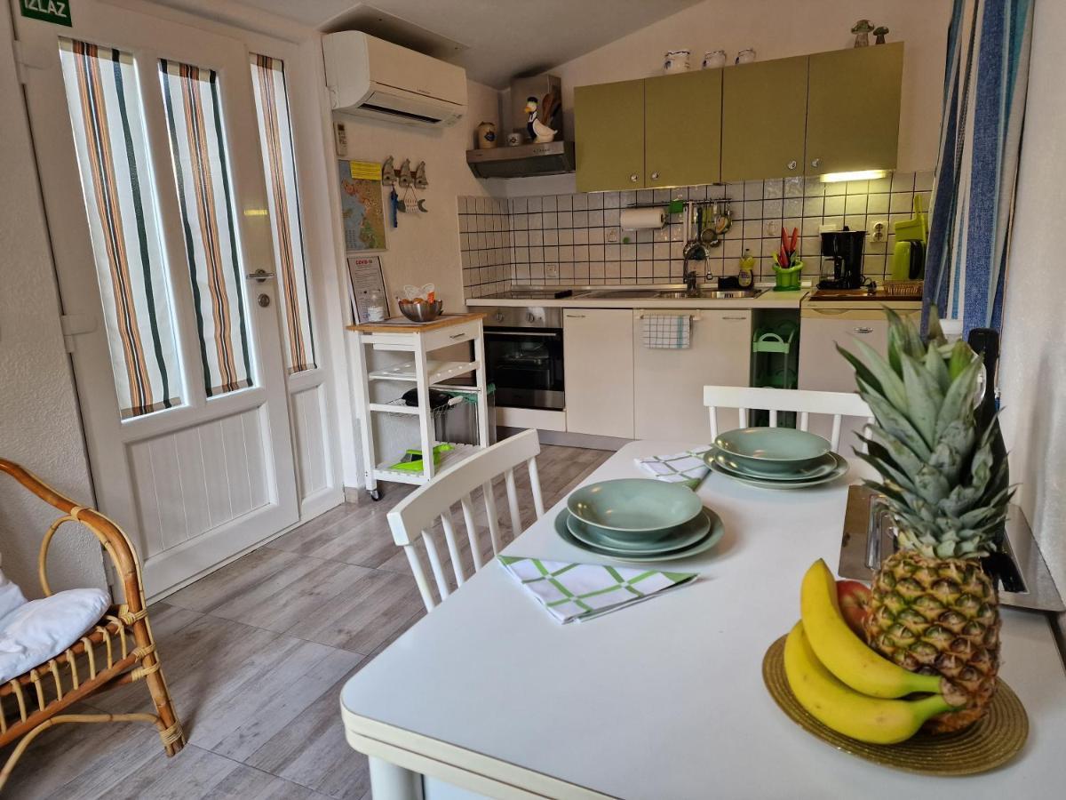 Apartments Rina Rovinj Exterior photo