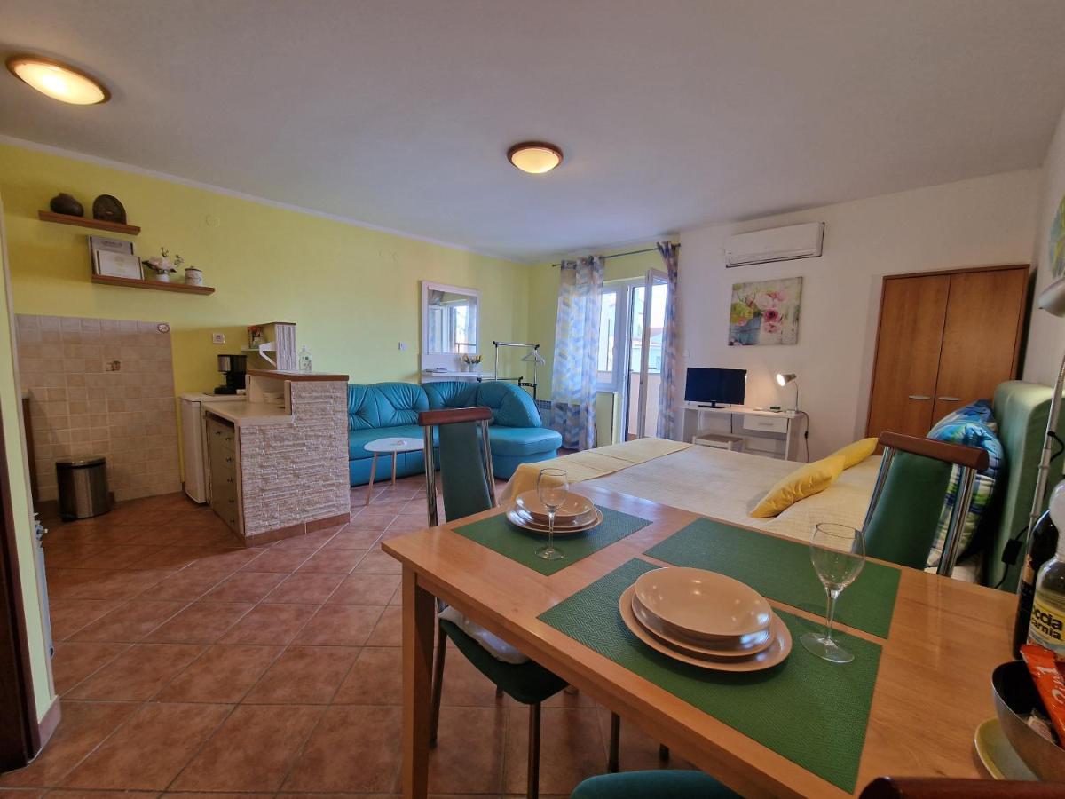Apartments Rina Rovinj Exterior photo
