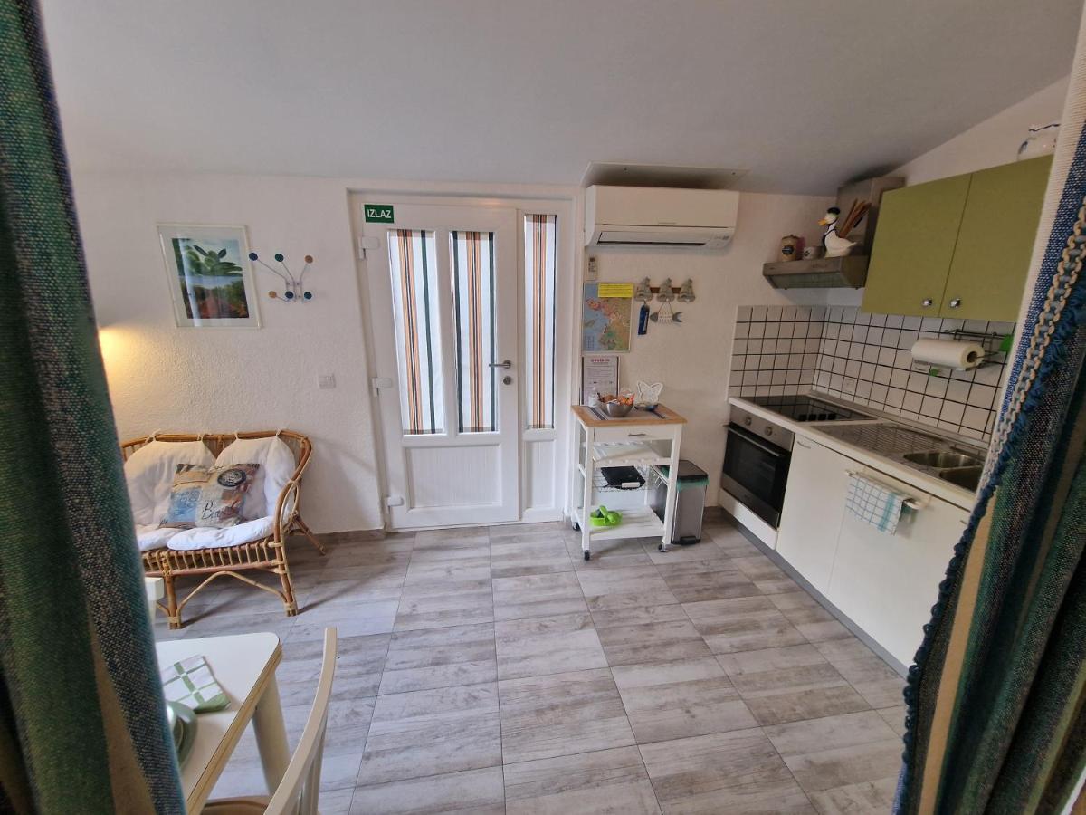 Apartments Rina Rovinj Exterior photo