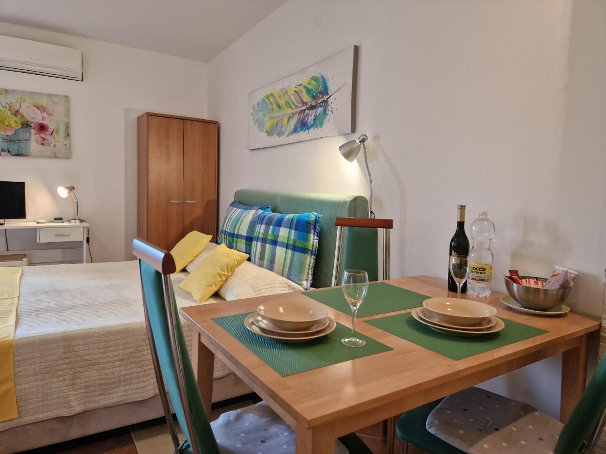 Apartments Rina Rovinj Exterior photo