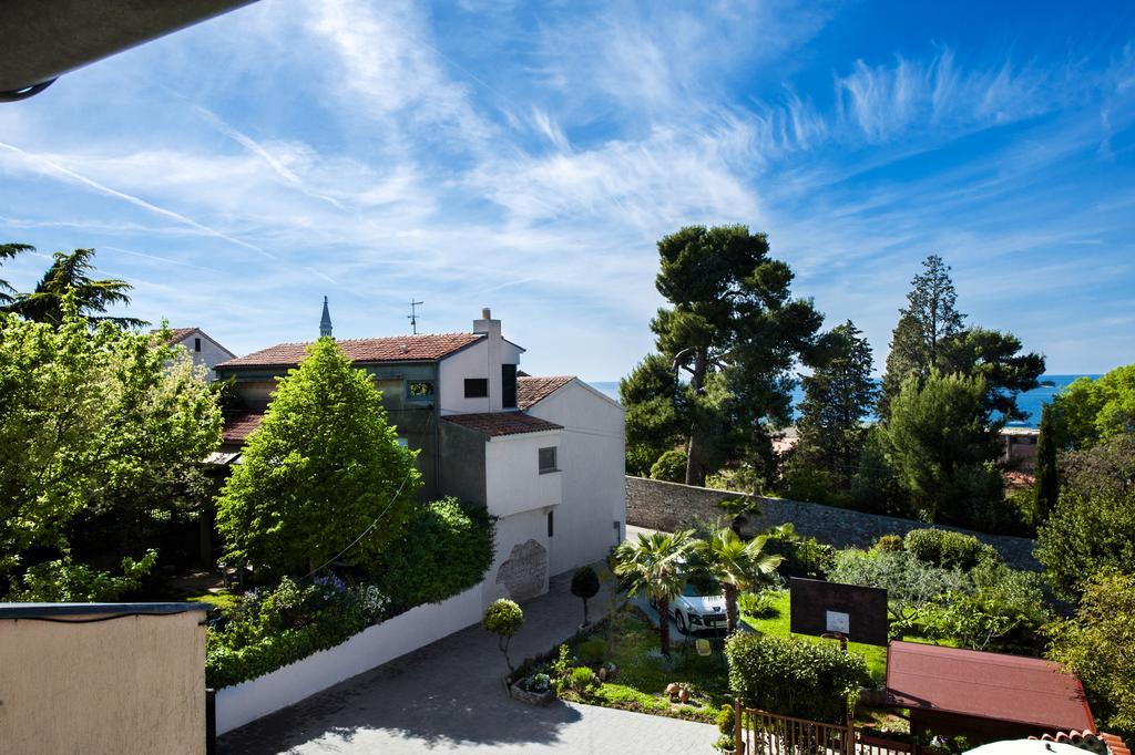 Apartments Rina Rovinj Exterior photo
